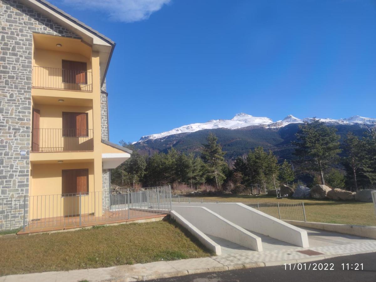 Apartamento A Estrenar En Villanúa Exteriör bild